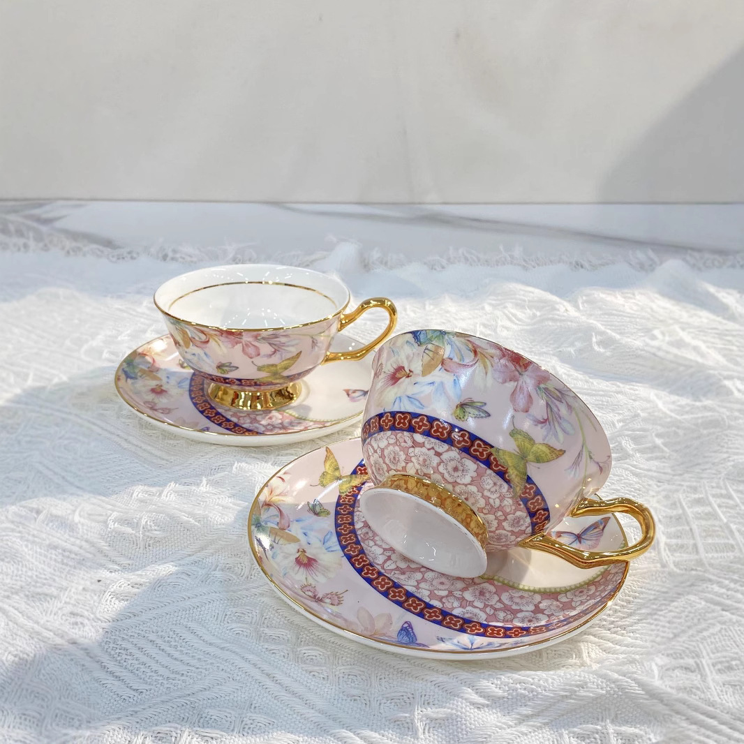Klassische Porzellan-Tasse mit – Water Tea And Coffee Bewertung und Preis